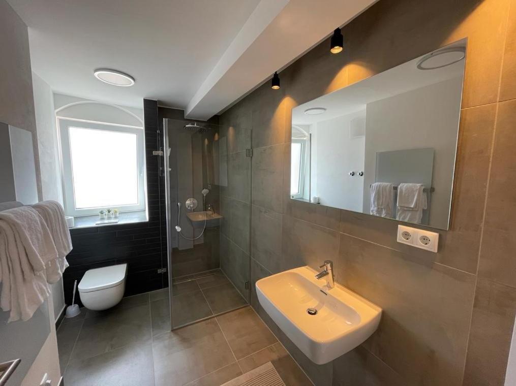 Gaestehaus Hirsch 93 Straubenhardt ภายนอก รูปภาพ