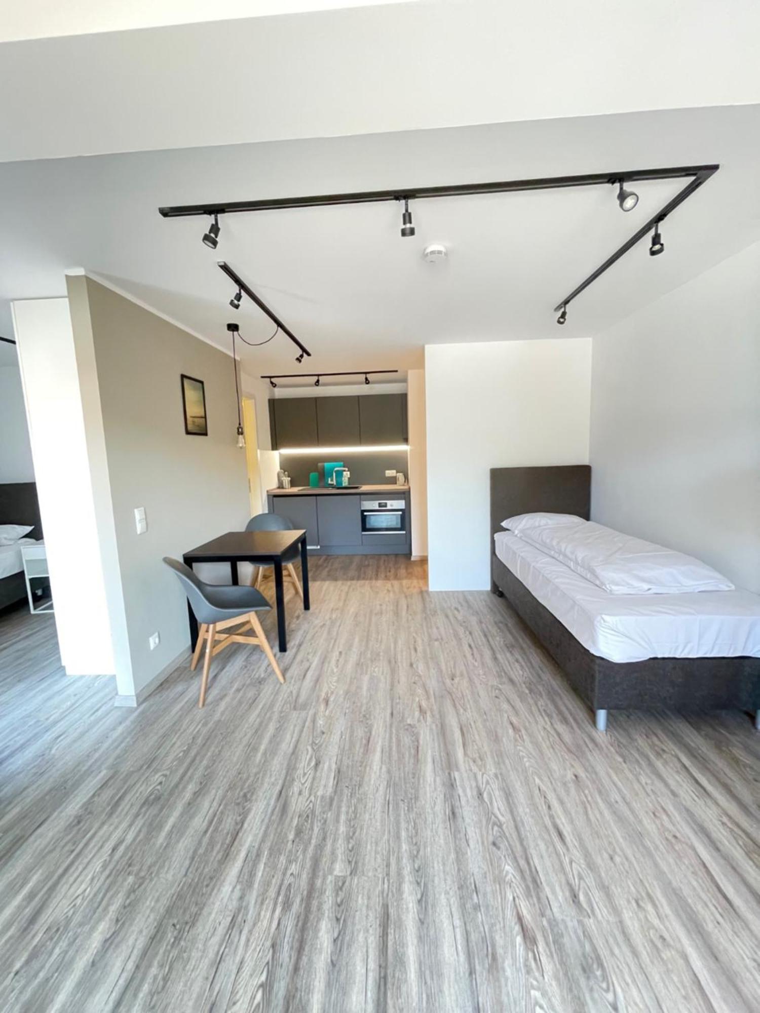 Gaestehaus Hirsch 93 Straubenhardt ภายนอก รูปภาพ